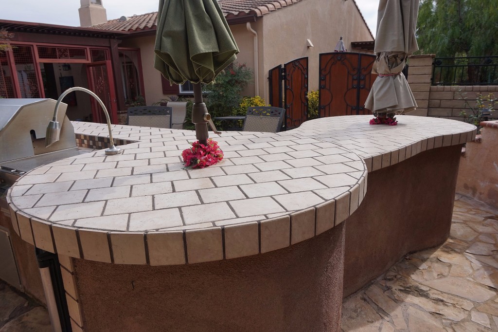 Dos Vientos Newbury Park custom outdoor BBQ kitchen corner view