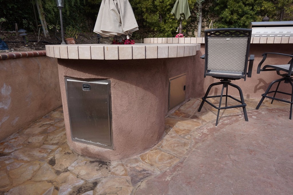 Dos Vientos Newbury Park custom outdoor BBQ kitchen with storage.